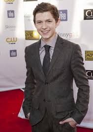 Profil Biodata Tom Holland Pemeran Spider-Man yang Baru