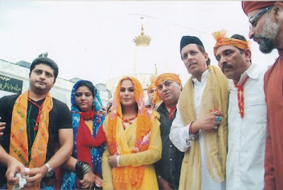Veena Malik at Ajmer Sharif Shrine