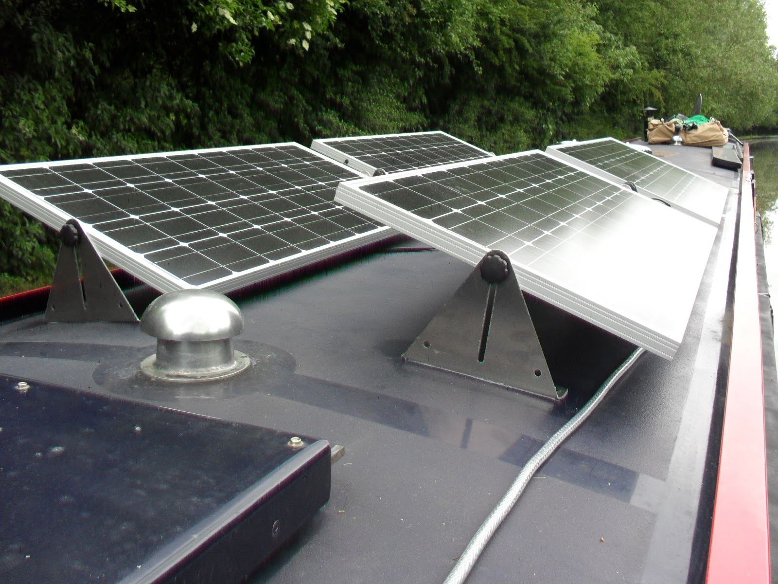 Narrowboat Inca Solar power