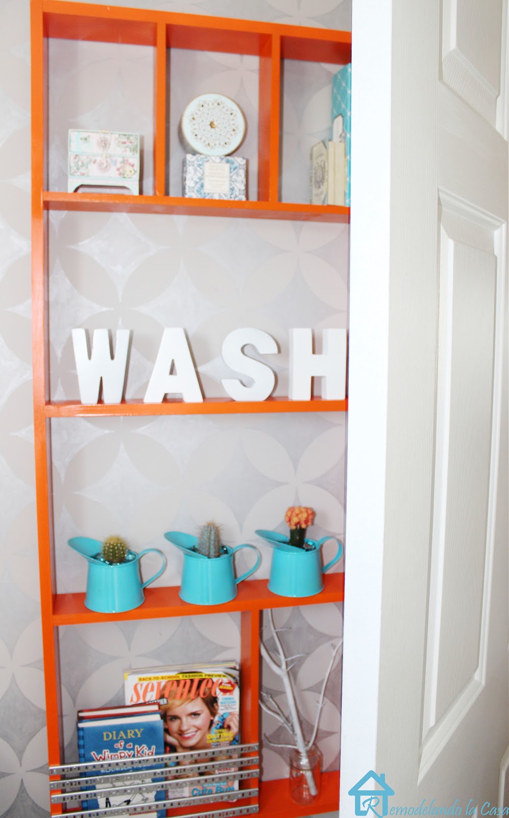 Bathroom Makeover Remodelando la Casa