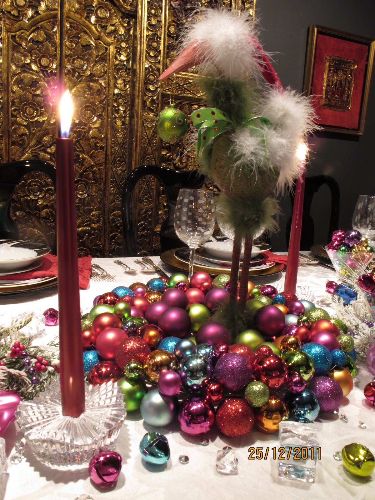 Christmas Village Fun Blog: Decorating the Christmas Table--with 