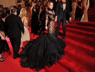 zac posen christina ricci. I#39;m OBSESSED with Christina Ricci in this Zac Posen dress she wore to the 2011 Met