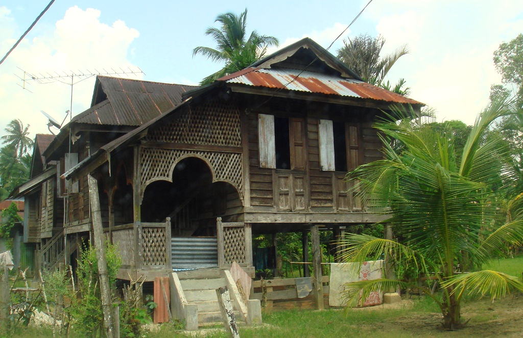Download this Rumah Limas Pusaka Kandung Gelok Lenggong Tadi Siang Sekitar picture