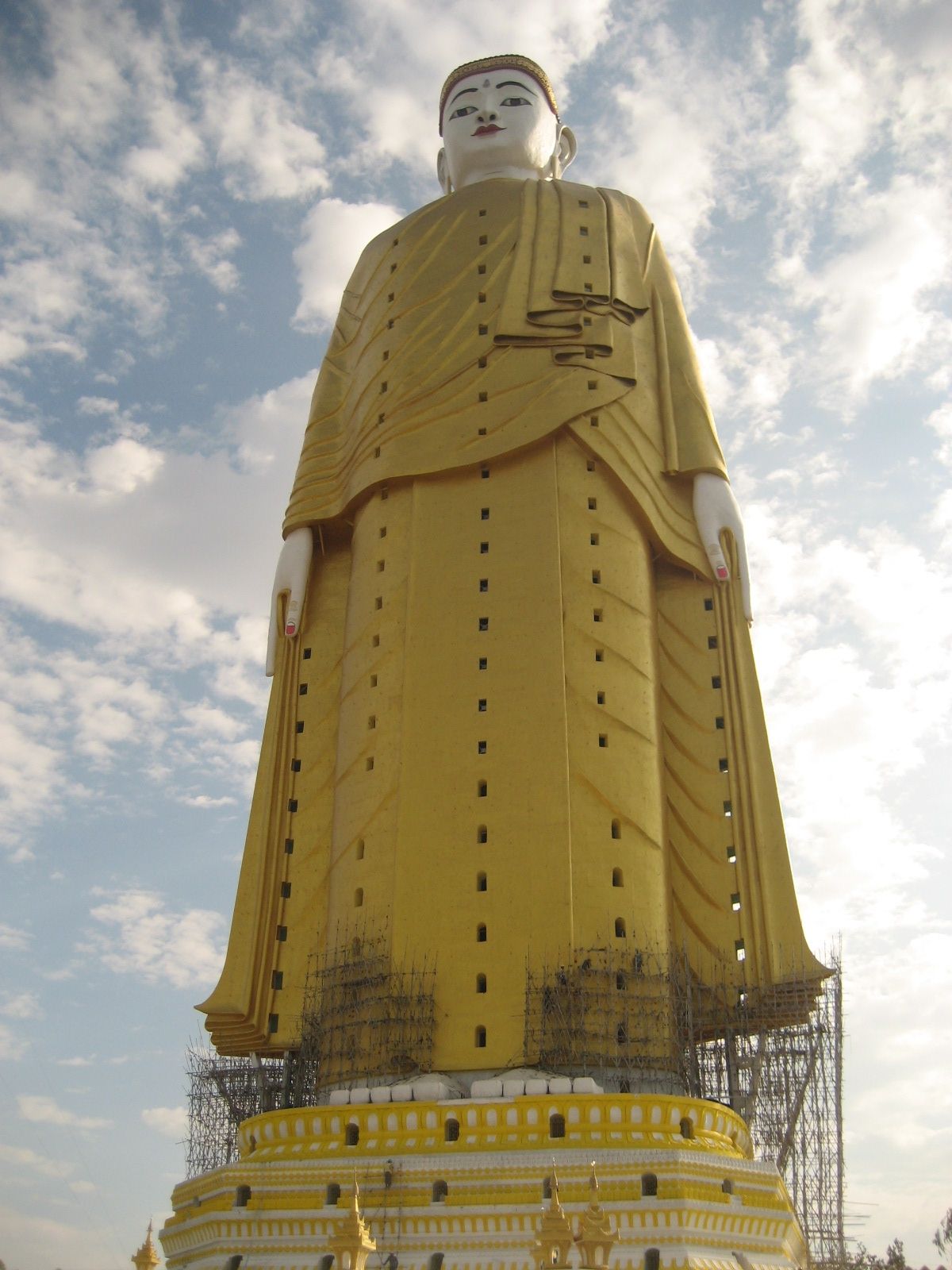 10 Biggest Statues In The World Part 1 Curious Tendency