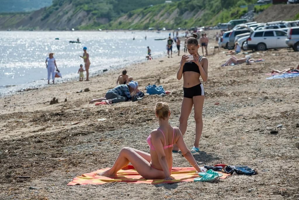 Секс фото молодых старлеток на диком пляже города