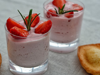 Mousse de fraises au siphon