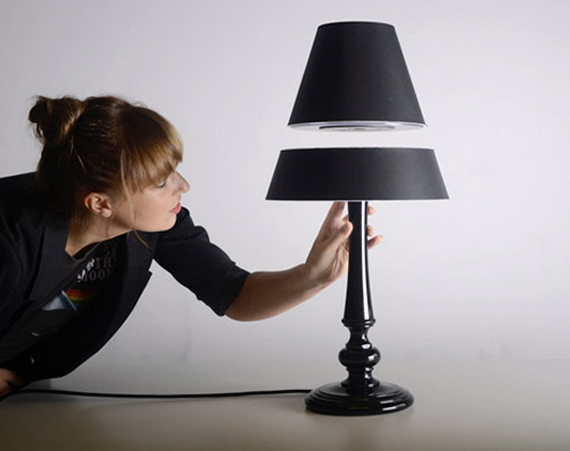 Futurix: Silhouette, la lampada a levitazione magnetica