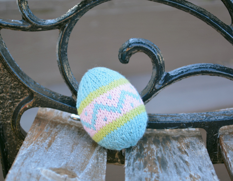 cozy birdhouse | little knit easter eggs