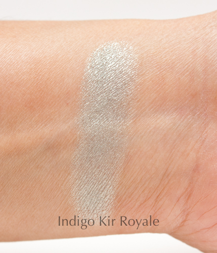 Indigo Kir Royale: Chanel Illusion D'Ombre Long Wear Luminous Eyeshadow In  'Rivière' (#87)