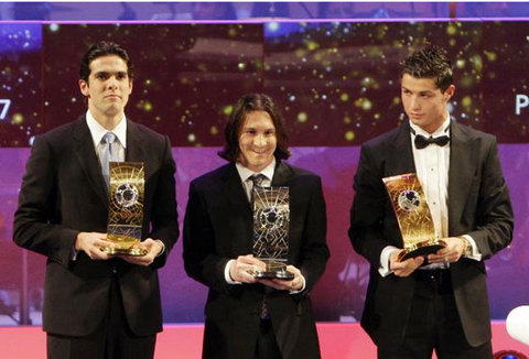 Kaká, Messi e Ronaldo, três