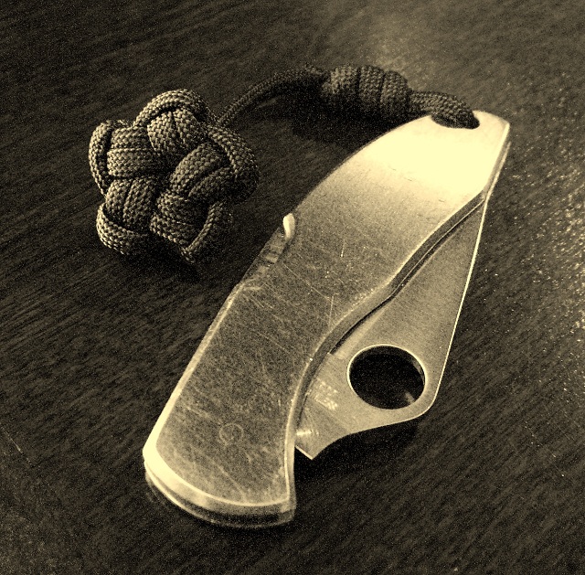 Stormdrane's Blog Single strand paracord star knot...