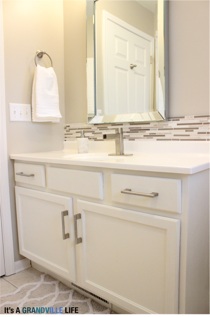 It S A Grandville Life Diy Painted Bathroom Cabinets