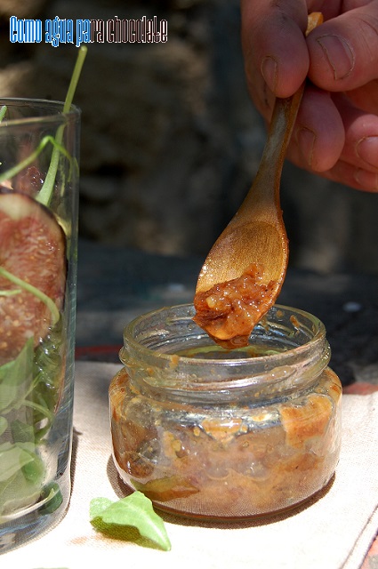 Ensalada De Rúcula, Brevas Y Vinagreta De Pasas.
