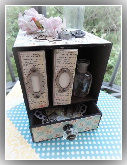 Heidi's Happenings........ Mini Album Display Box