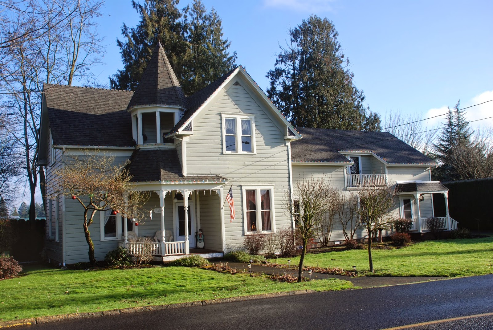 Everything Oregon (and Beyond) Hubbard, Oregon A Walking Tour