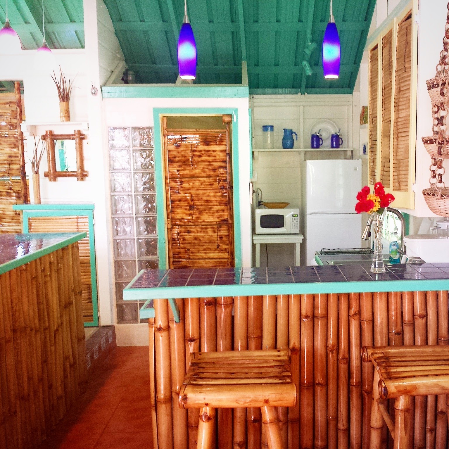 Remax Vip Belize: Caribbean Beach Cabanas Opening  third rental Kitchen