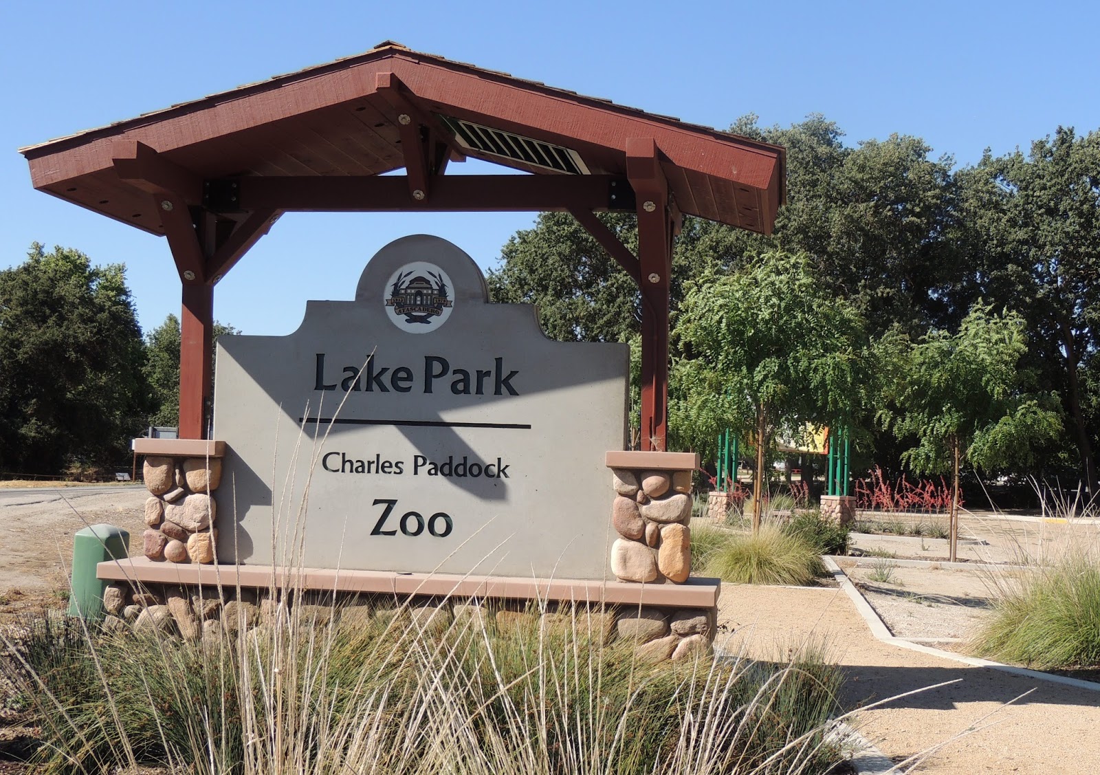 1000 Hikes in 1000 Days Day 943 Lake Park Charles Paddock Zoo