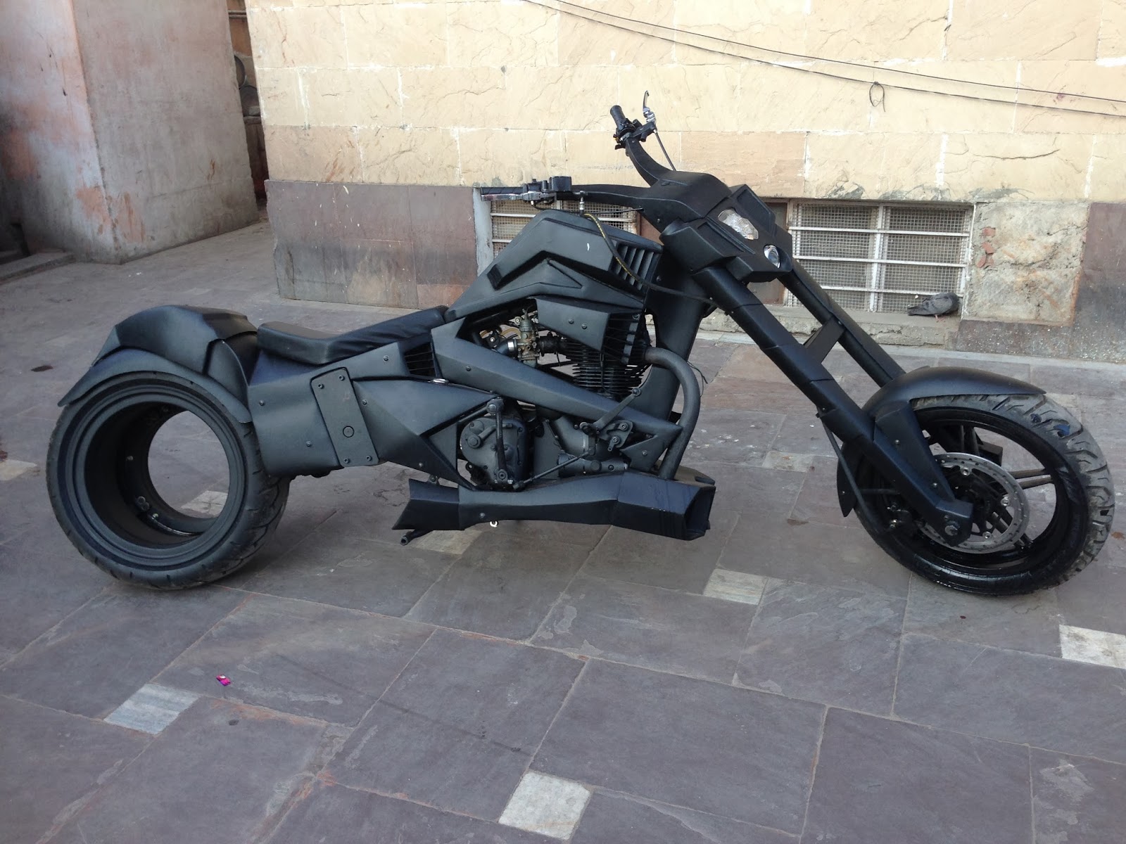 India's 1st Hubless Wheel Bike Freedom Sprints