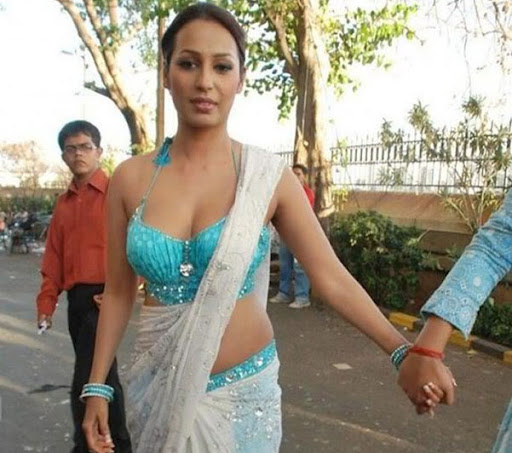 Kashmira Shah Hot Saree Pics | Kashmira Shah Navel Expose in Saree