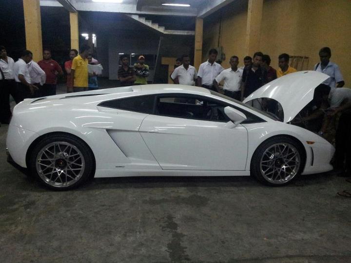 Gallardo in Sri Lanka