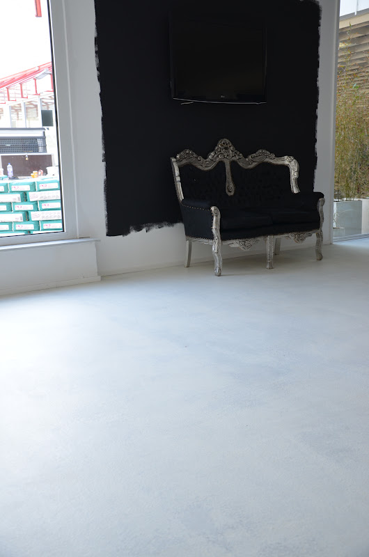 BETON CIRE Oberflächen in BETON LOOK GRAUZONE Sichtestrich als