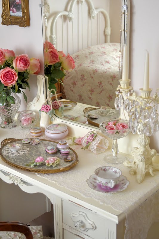 Jennelise: The Dressing Table