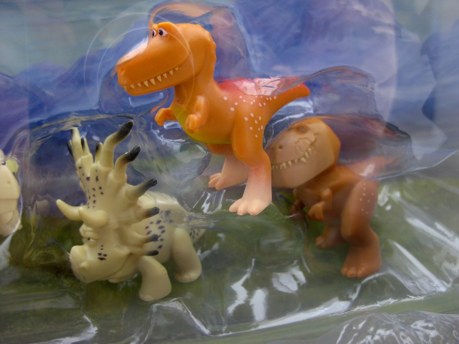 Dan the Pixar Fan The Good Dinosaur TOMY Mini Figure Collection