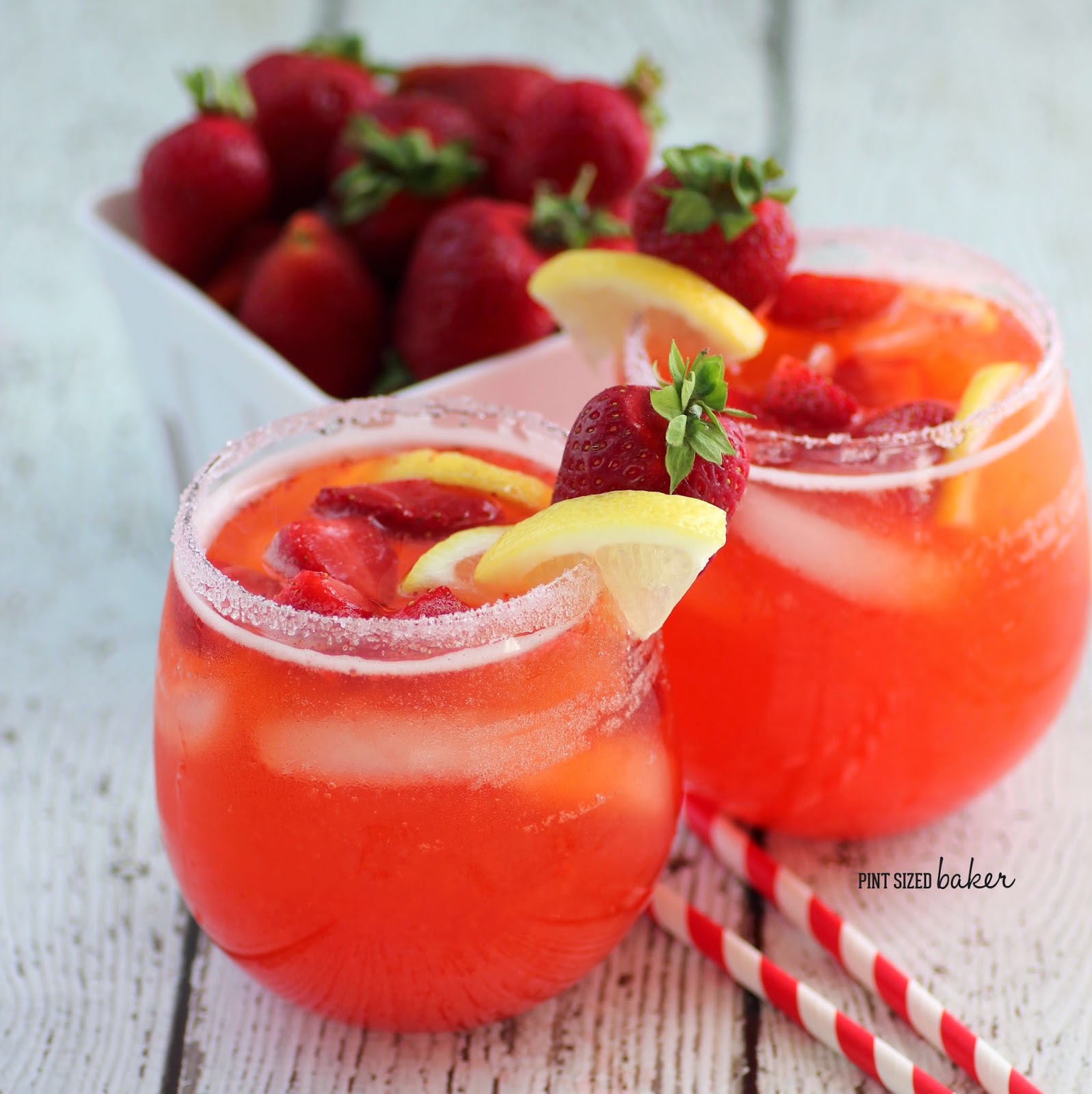 Healthy Strawberry Mocktail Spritzer {Strawberry Limeade}