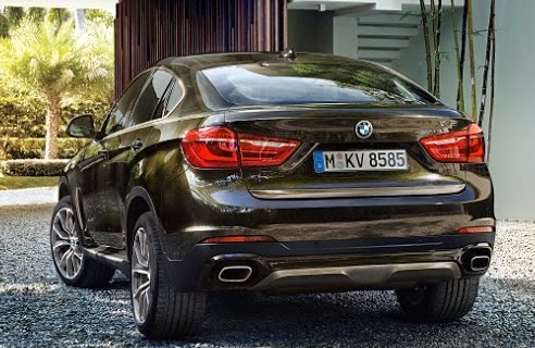 2016 BMW X6 M Rear View 2016 BMW X6 M Rear View