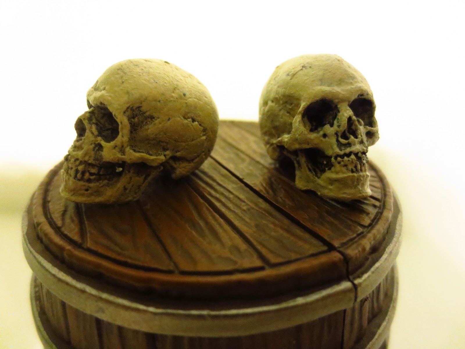 Neca Predator Parts for custom Heads Skulls 1:4 Skull w Spine 