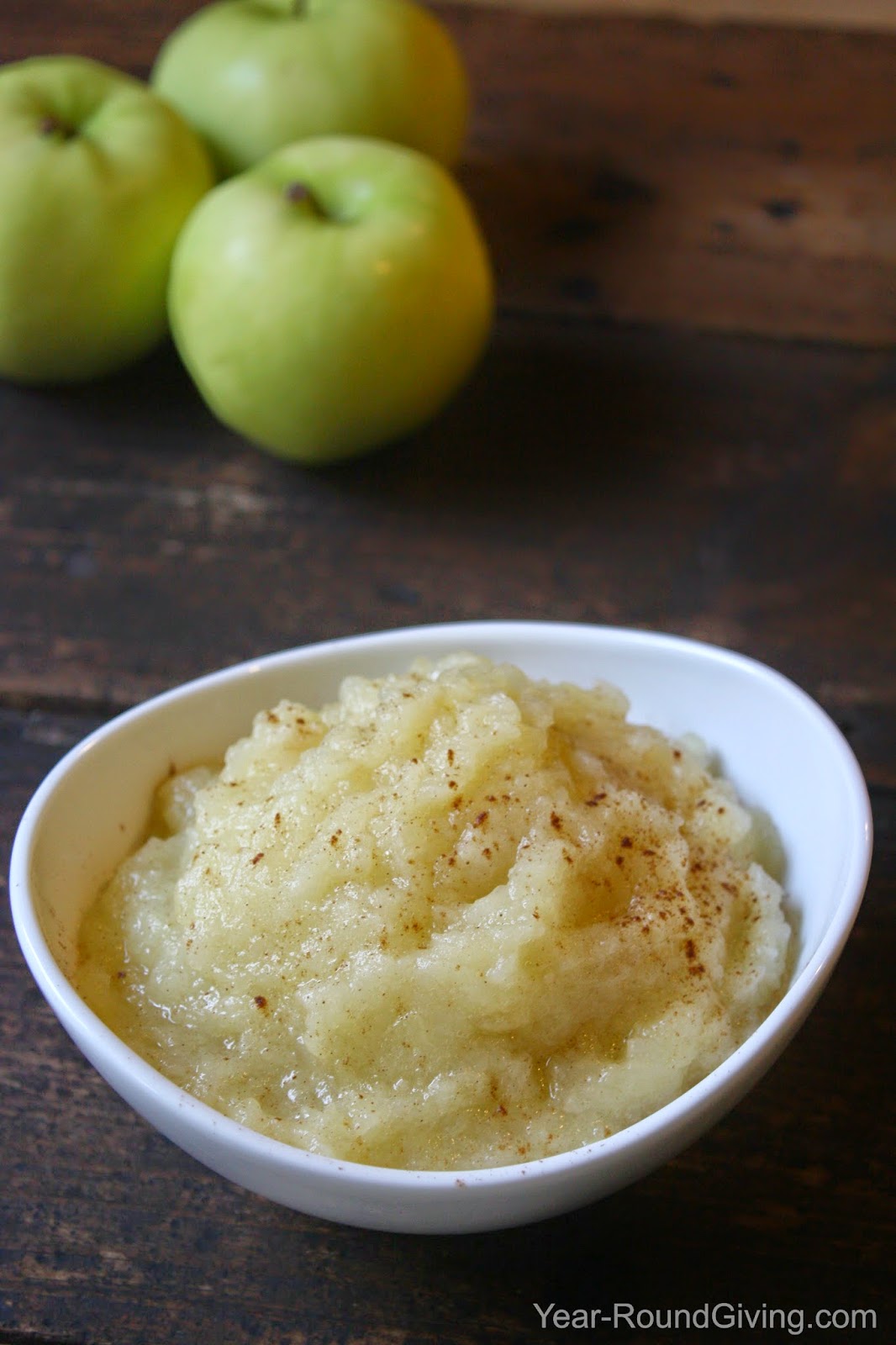 How to Make Homemade Applesauce