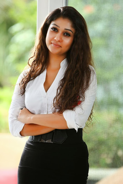 MALAYALAM ACTRESS NAYANTHARA'S HIGH QUALITY HOT IMAGES ONLINE Navel Queens MALAYALAM ACTRESS NAYANTHARA'S HIGH QUALITY HOT IMAGES ONLINE Navel Queens