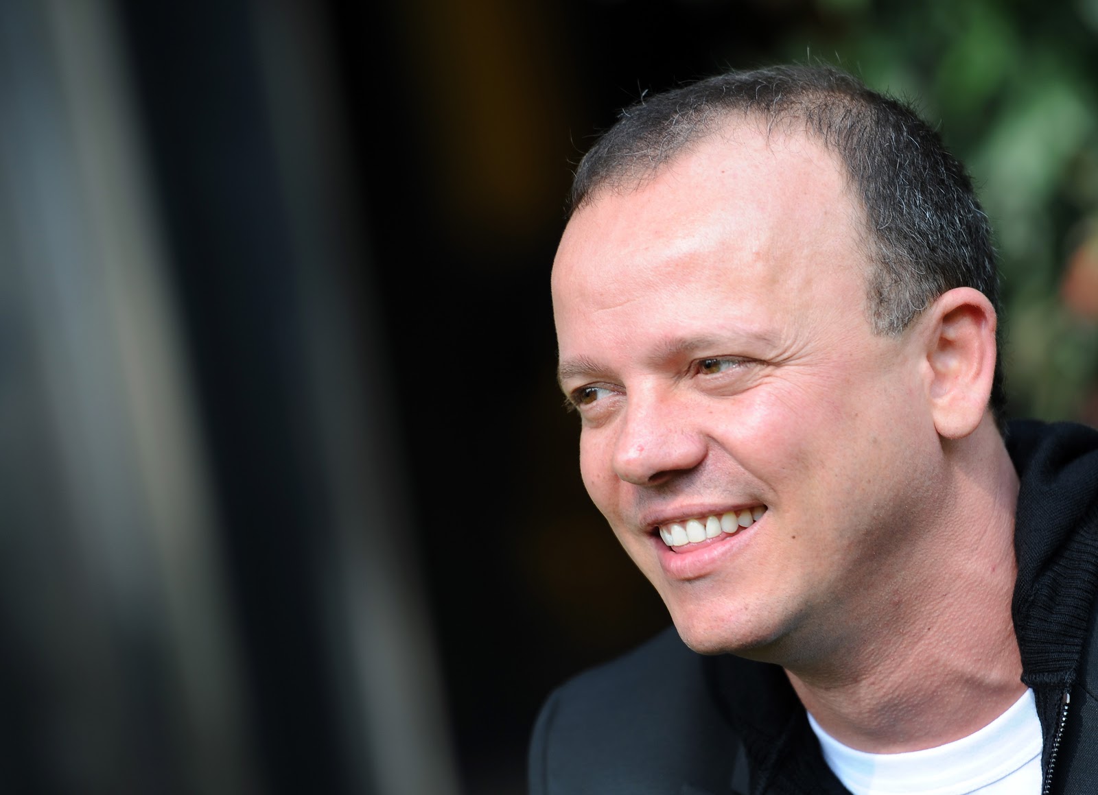 Biografia Ufficiale di Luigi D'Alessio in Arte Gigi D'Alessio