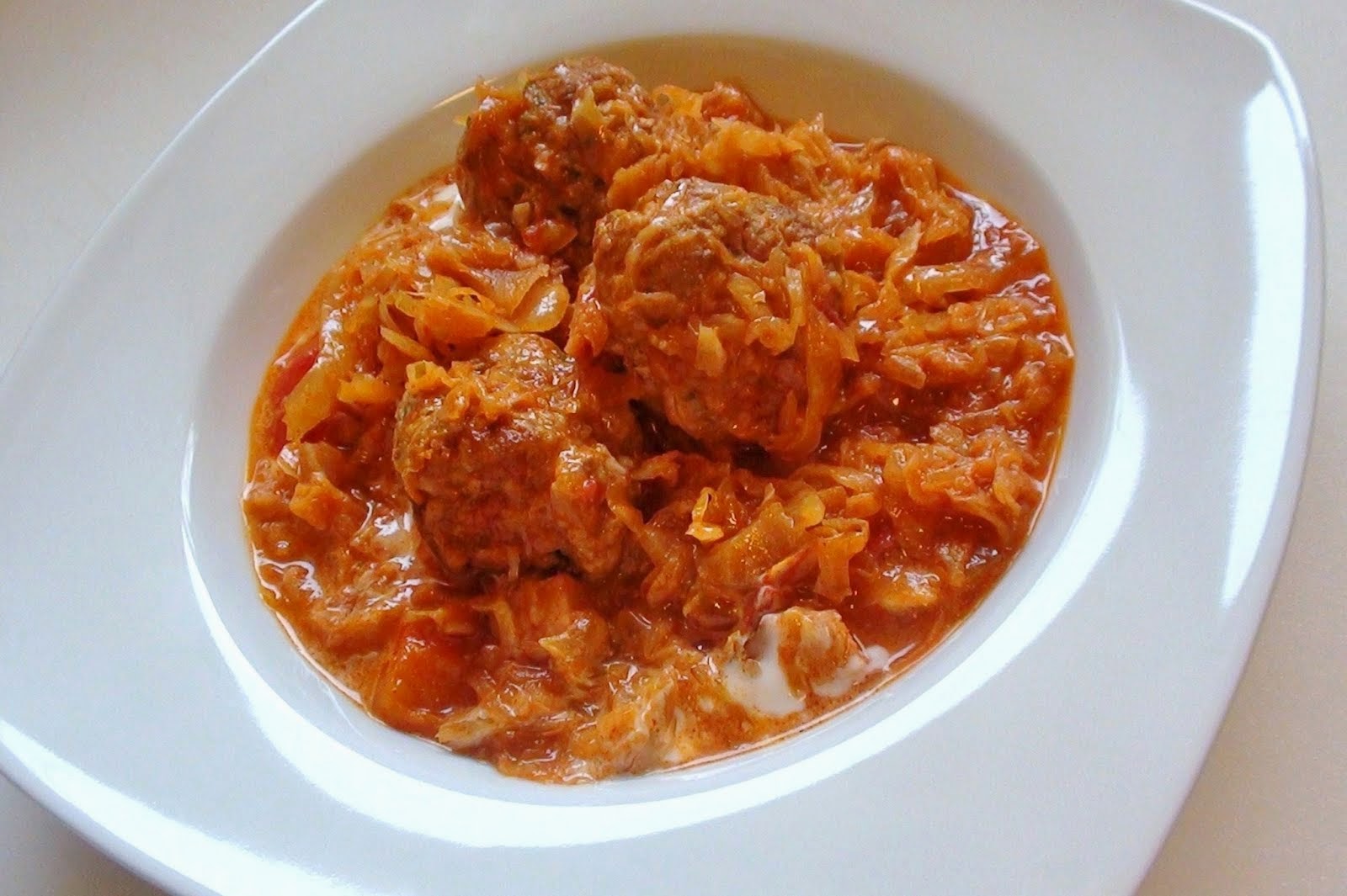 zsuzsa is in the kitchen SAUERKRAUT WITH MEATBALLS SZÉKELYKÁPOSZTA