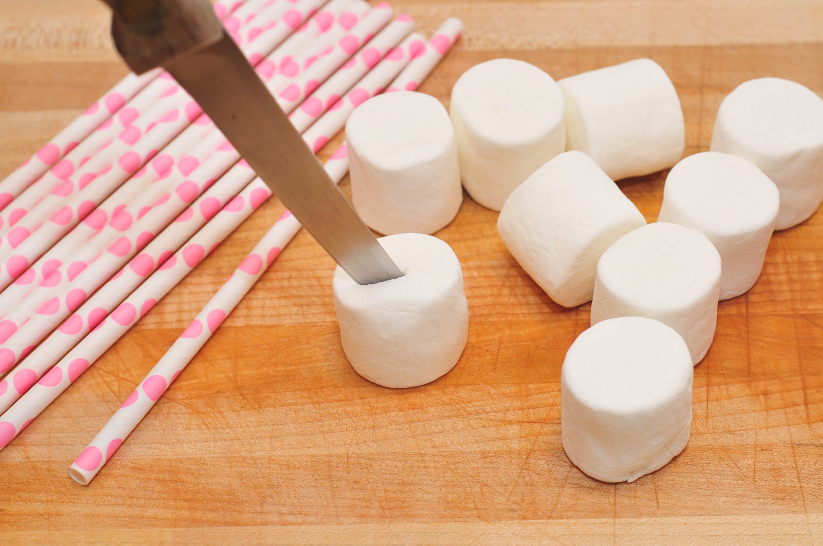 How to make marshmallow pops for Valentine's Day