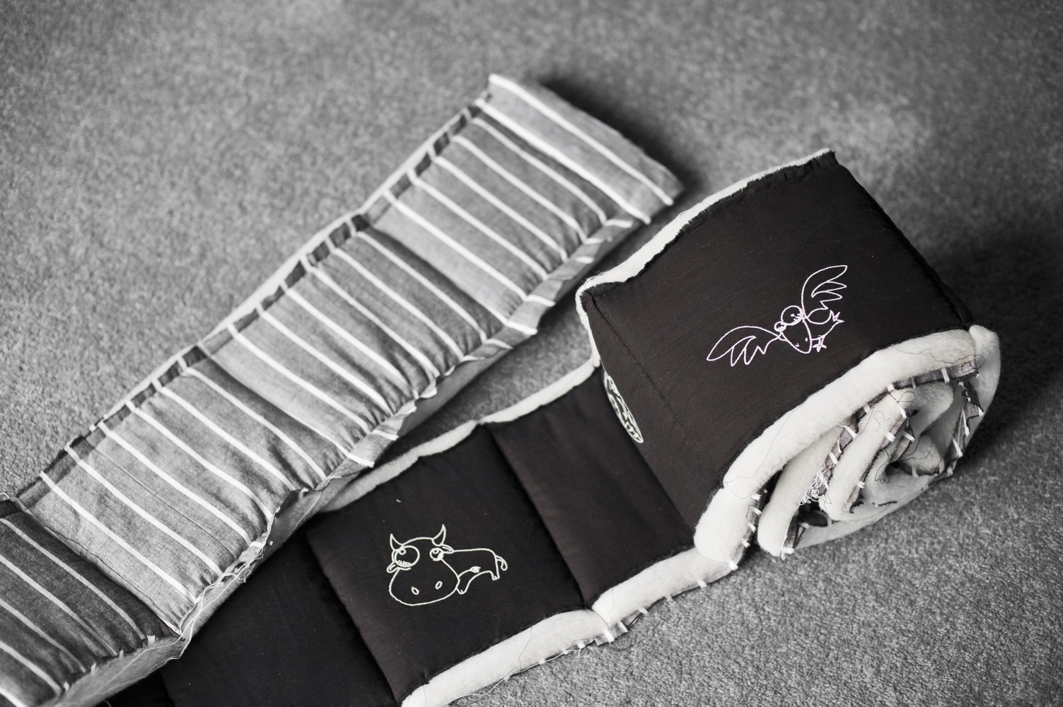 Chromatophobic Reversible Cot Bumper Tutorial