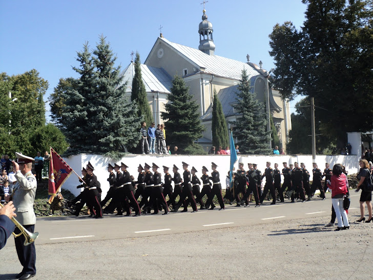 Урочистий хід військових до Чудотворного Місця