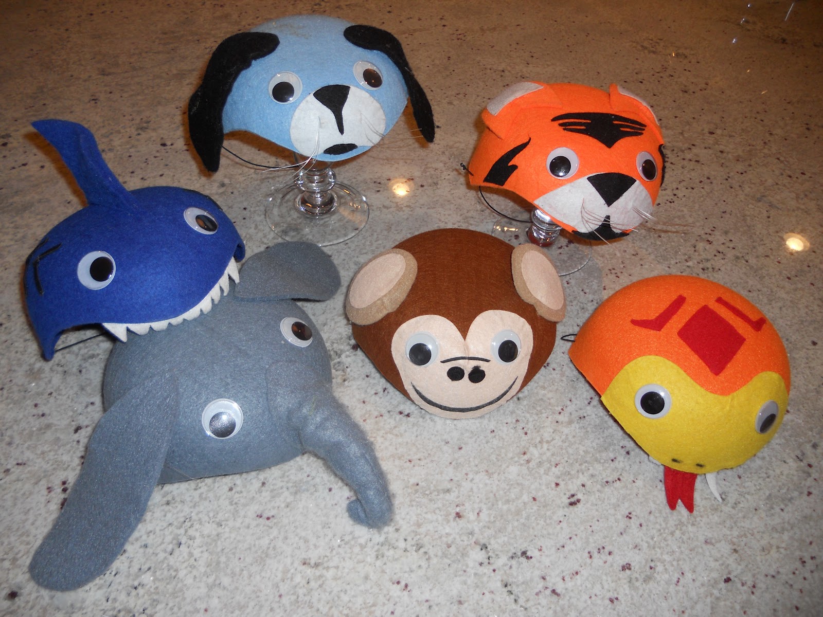 Oh What do you do for Singing Time?: Zoo Hats