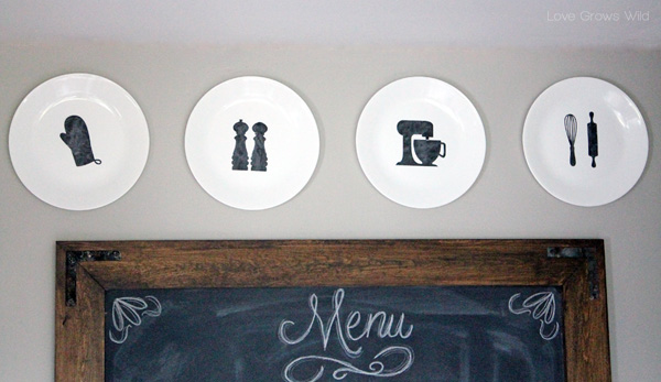 Create a simple numbered plate display and hang them with this inexpensive DIY trick! LoveGrowsWild.com #diy #plate