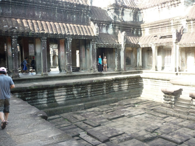 Angkor Wat: Hồ nuớc kì lạ