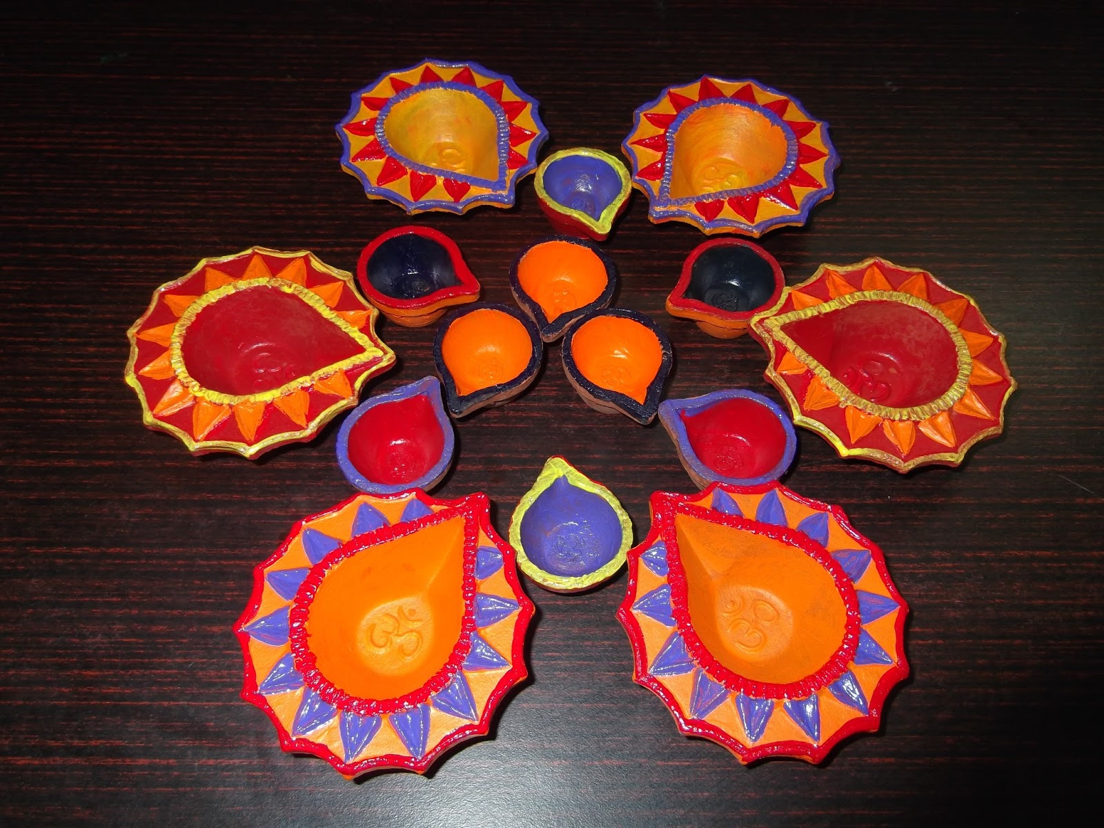 craftmelange Acrylic painted terracotta 'Diya'