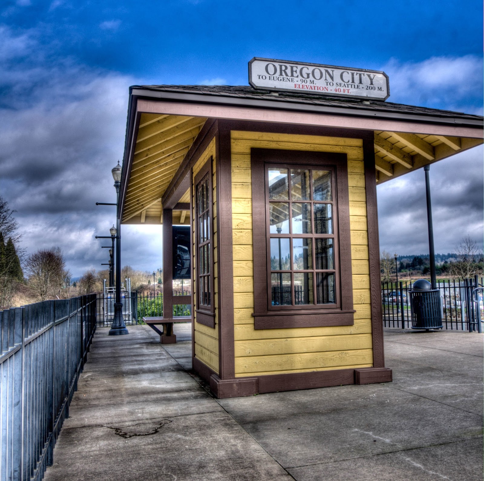 Thom Zehrfeld Photography Oregon City Train Station in HDR