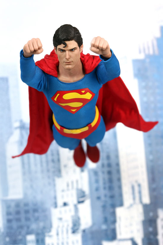 toyhaven Hot Toys 1/6 Superman Collectible Figure PREVIEW