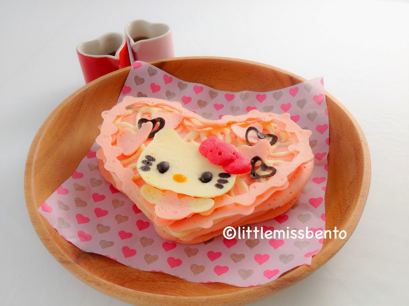 Hello Kitty Pancake Art Recipe キティちゃんのパンケーキアートのレシピ Little Miss Bento