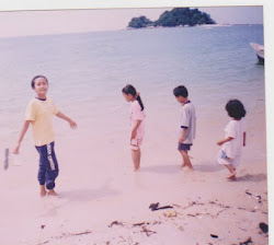 ADIK2 DI PANTAI IPOH