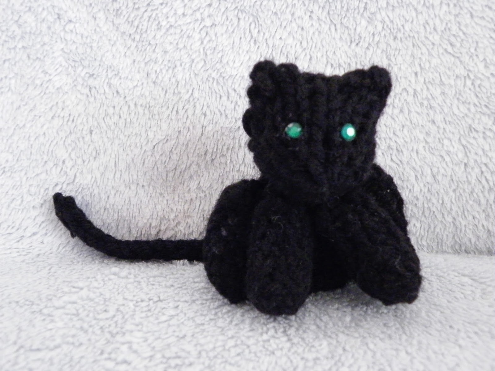 The Loom Muse How to Loom Knit a Mini Cat