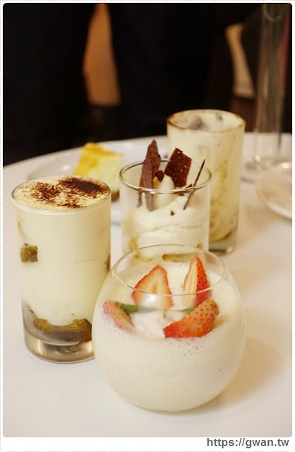 O Rose法式冰淇淋,捷運美食,捷運藍線美食,花朵冰淇淋,玫瑰花冰淇淋,少女甜點,夢幻甜點,手工冰淇淋,甜點下午茶,玫瑰花瓣,法國主廚-32