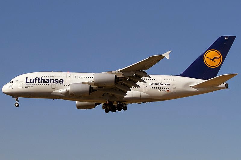 http://1.bp.blogspot.com/-vq9GI-BuFAE/VIBNGjBf4PI/AAAAAAAAcr4/oVr7YAp7mZI/s1600/800px-Airbus_A380-841%2C_Lufthansa_AN1891305.jpg