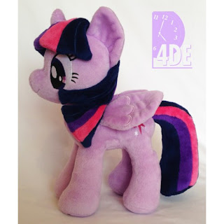 [Bild: Twilight%2BSparkle%2BWings%2BClosed%2BLeft-500x500.jpg]