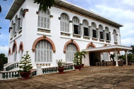 [Image: bach_dinh.jpg]